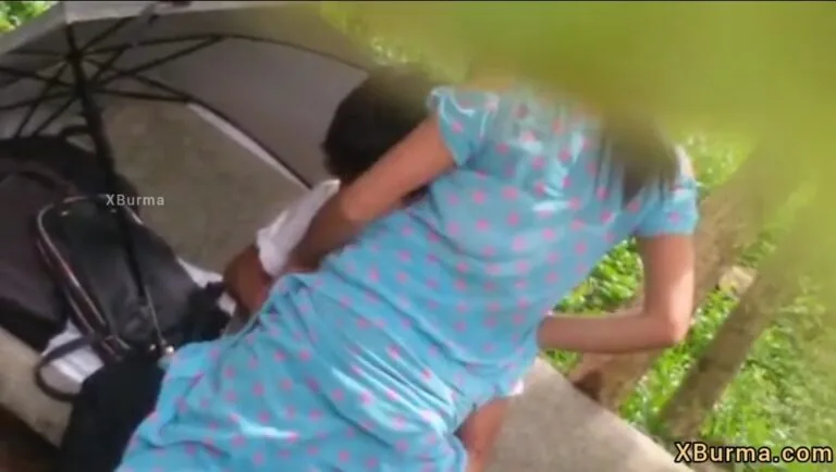 ဖင်တောင် ကြိမ်းနေပြီဆိုတဲ့ ဆက်ကီလေး