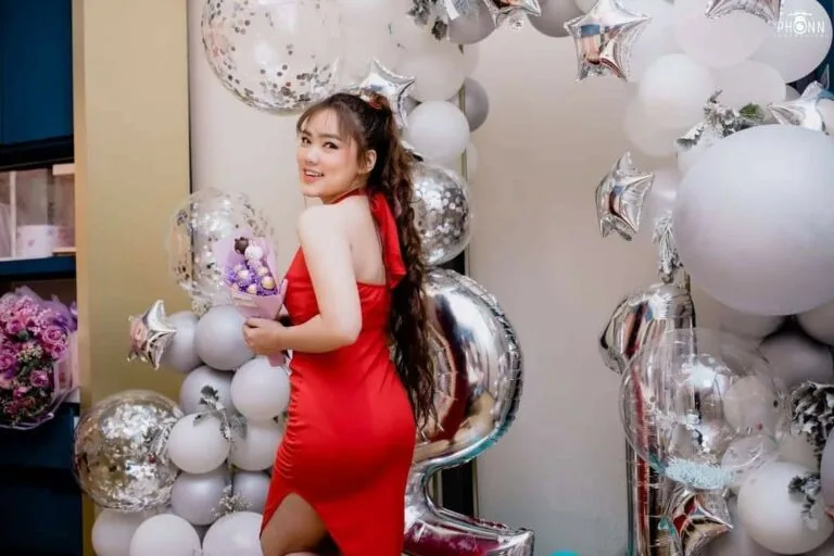 ယွန်းယွန်းနဲ့ စည်သူဝင်း ဖူးကား ပေါက်ကြား