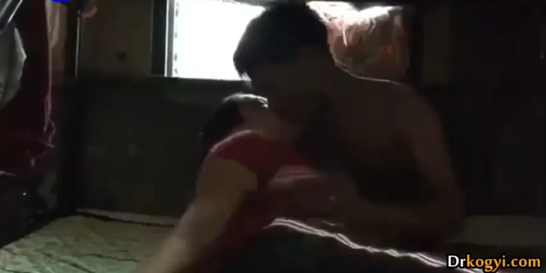 မီးပျက်တဲ့နေ့ခင်း တဲအိုပျက်မှာ ချွေးထုပ်ခြင်း