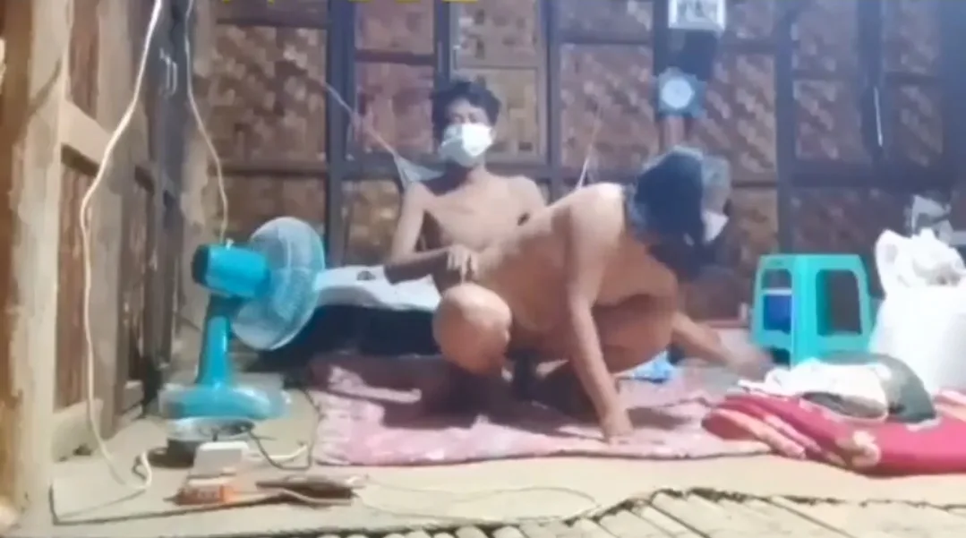 မီးလာတုန်းပန်ကာဖွင့်ထားဆိုတဲ့ စားဘဲကြီး